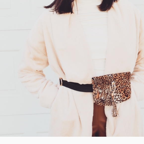 🆕️Winter Essentials //Fluffy blush coat - Picture 8 of 8